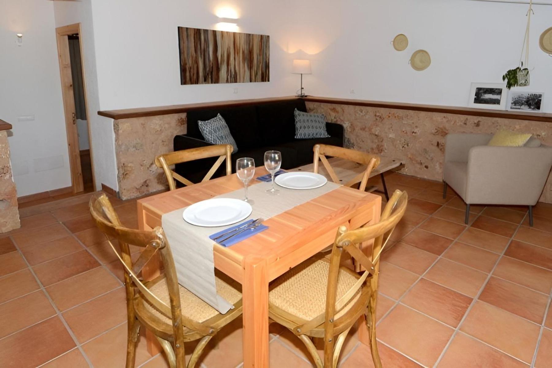Yourhouse Porreti El Galliner * Lloret de Vistalegre